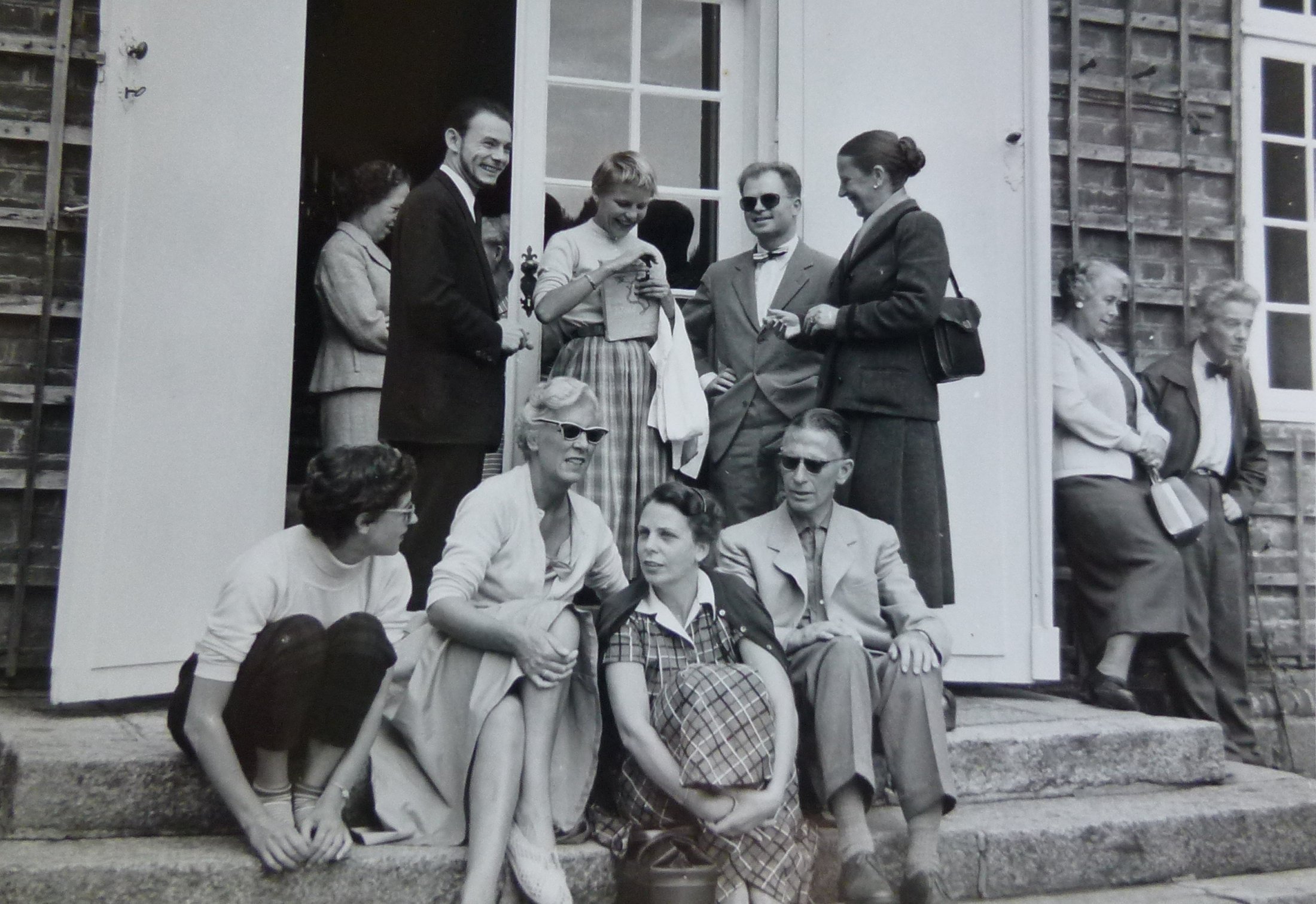 Hindsgavl-Festival-1955-gæster-på-terassen